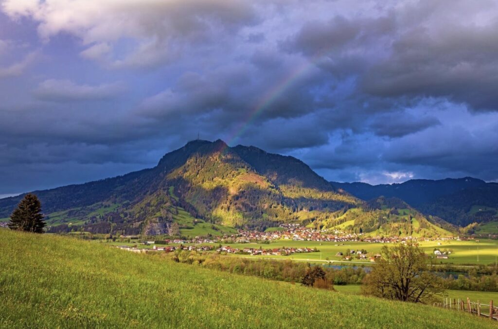 Regenbogen über dem Grünten